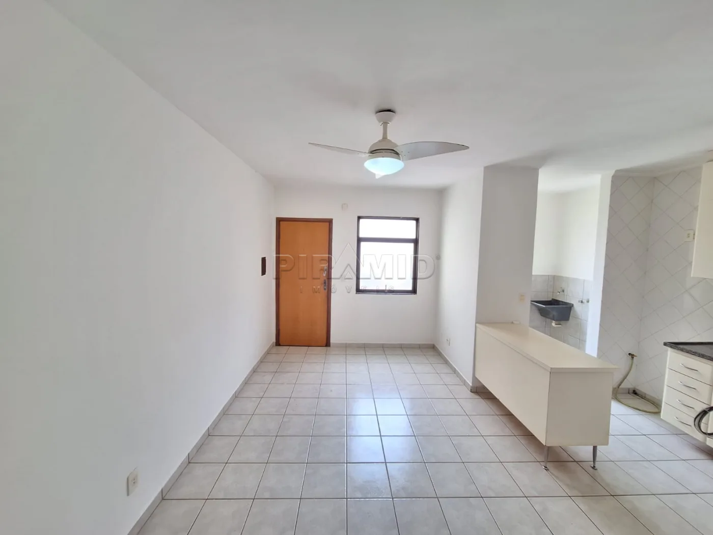 Alugar Apartamento / Padr&atilde;o em Ribeir&atilde;o Preto R$ 1.800,00 - Foto 2