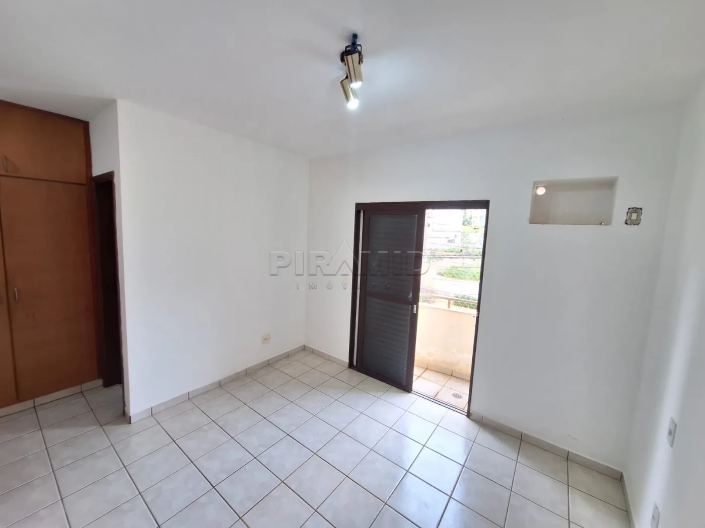 Alugar Apartamento / Padr&atilde;o em Ribeir&atilde;o Preto R$ 1.800,00 - Foto 4