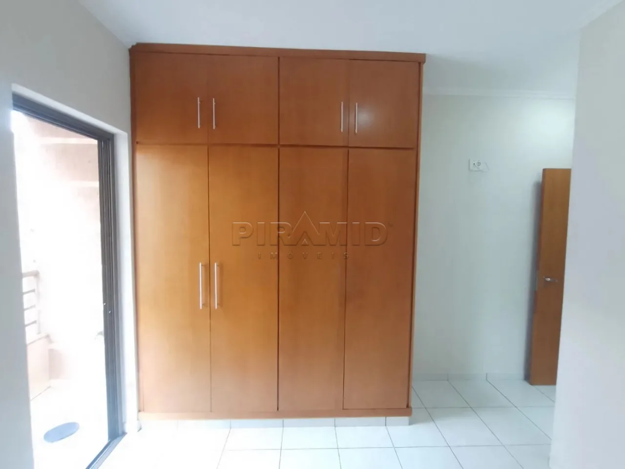 Alugar Apartamento / Padr&atilde;o em Ribeir&atilde;o Preto R$ 1.800,00 - Foto 7