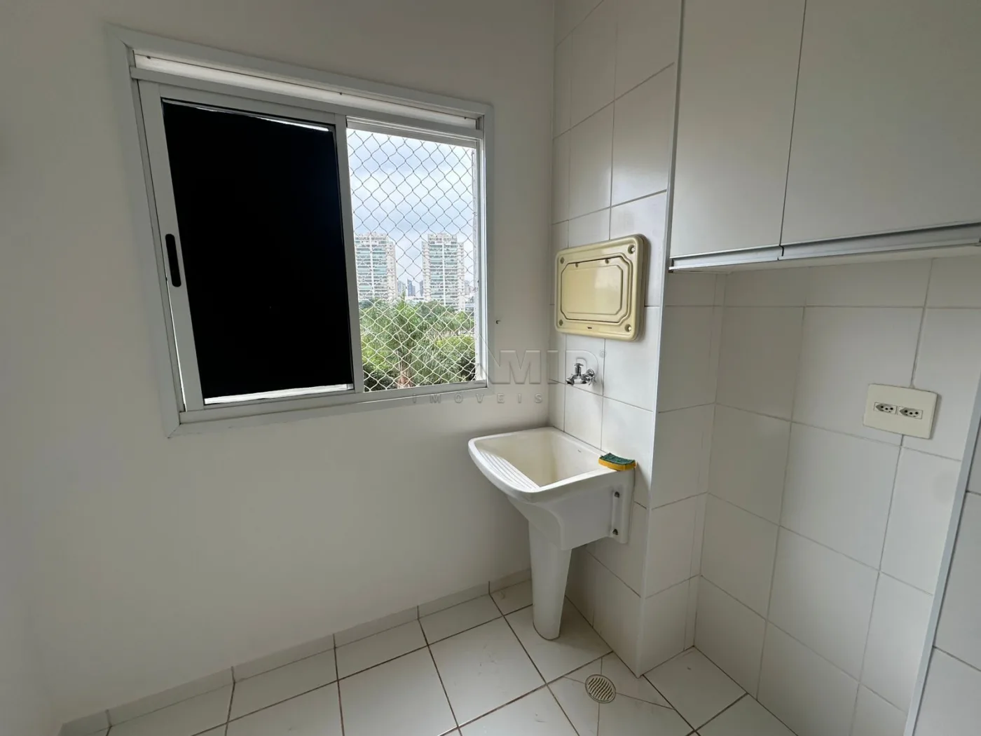 Alugar Apartamento / Padr&atilde;o em Ribeir&atilde;o Preto R$ 1.850,00 - Foto 11