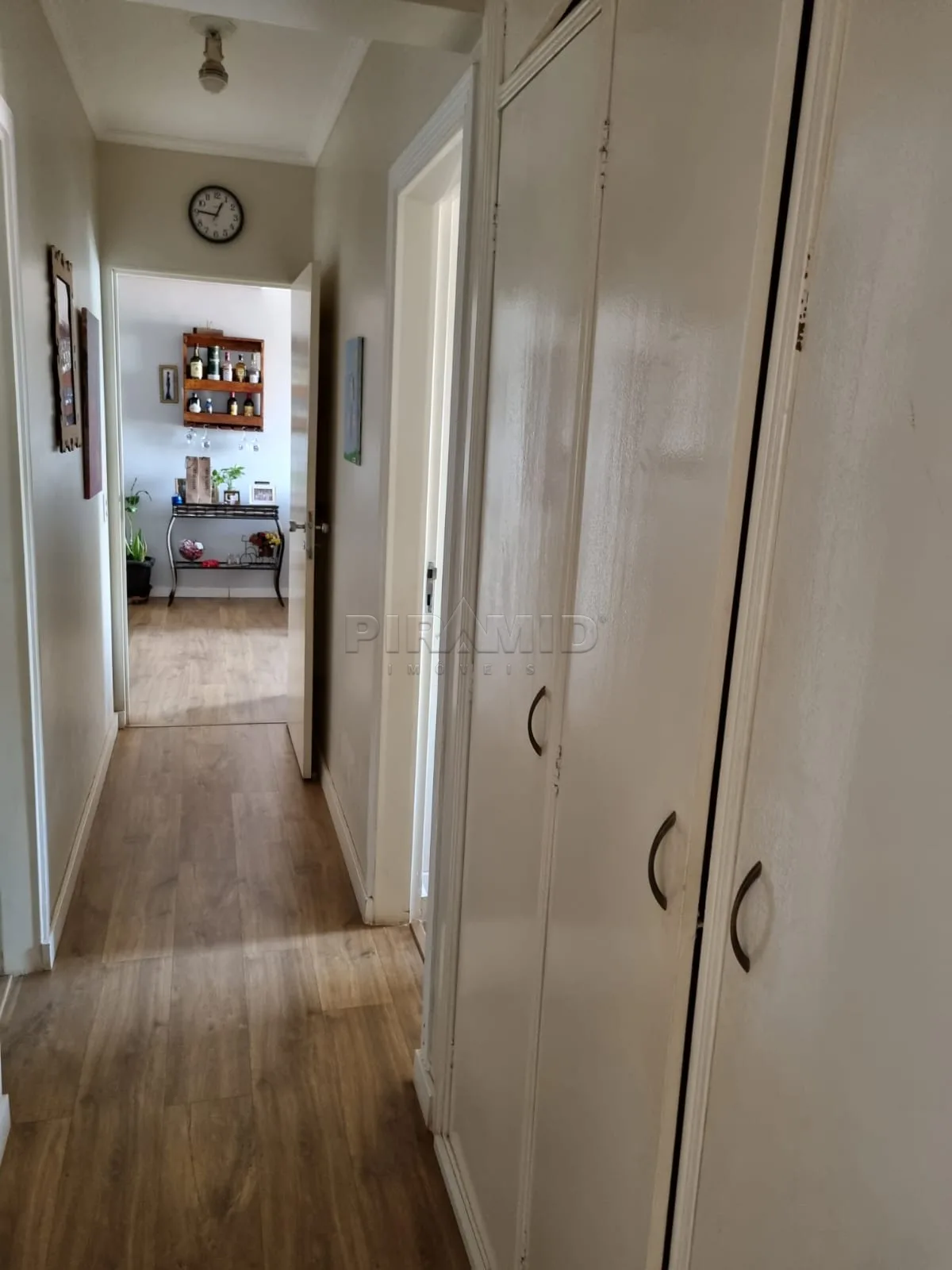 Alugar Apartamento / Padr&atilde;o em Ribeir&atilde;o Preto R$ 1.100,00 - Foto 13