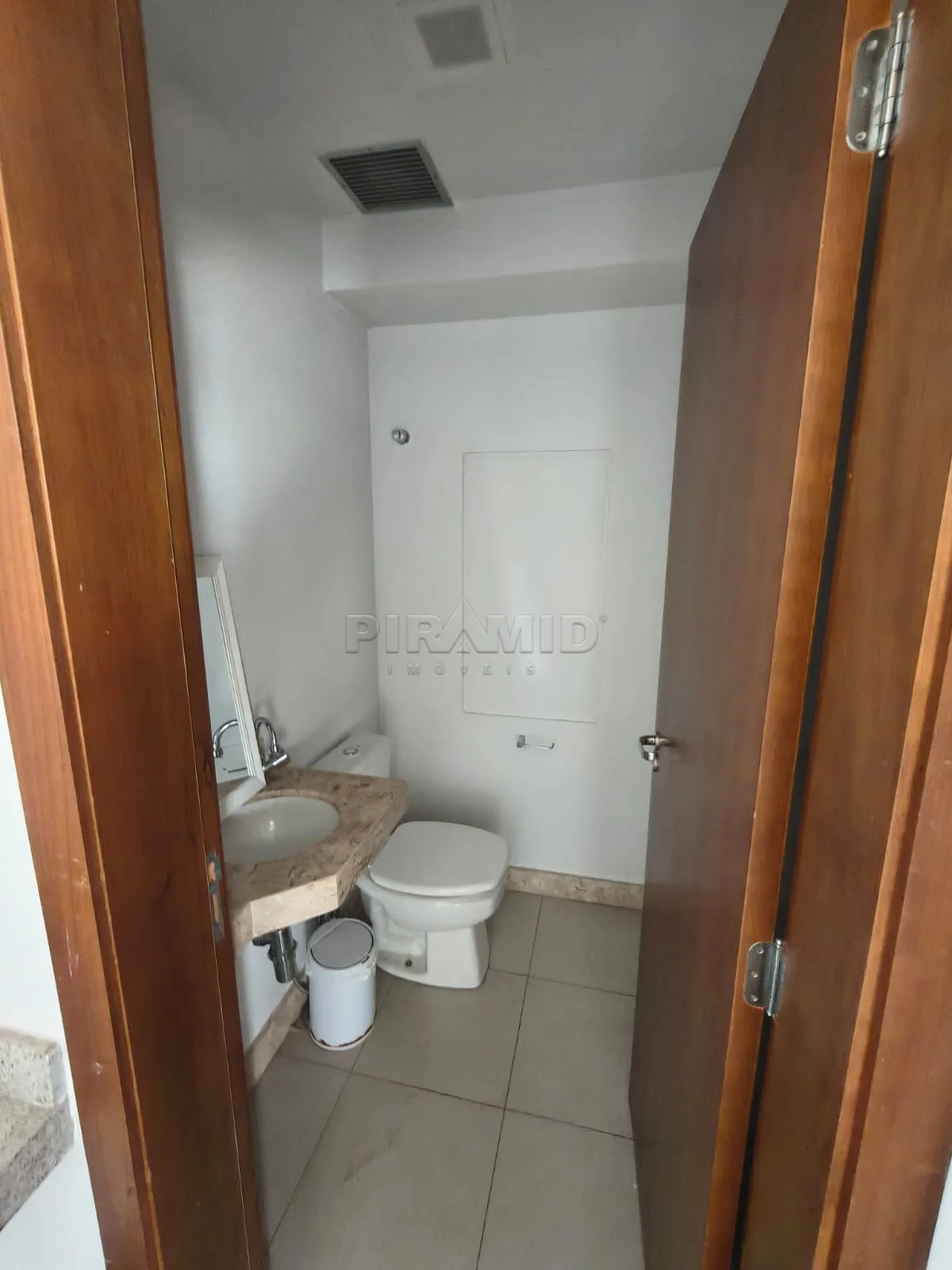 Alugar Comercial / Sala em Ribeir&atilde;o Preto R$ 2.500,00 - Foto 4