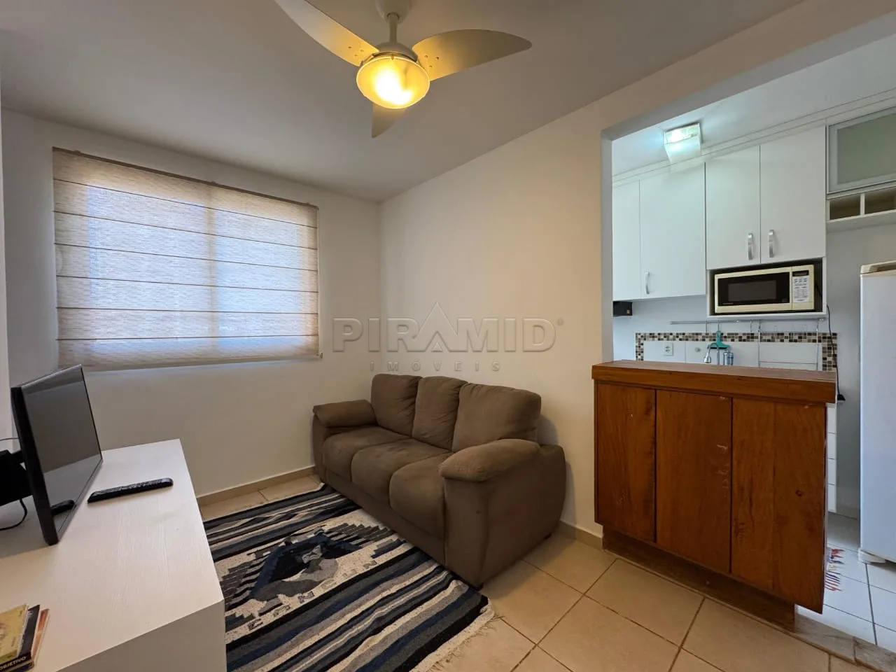 Alugar Apartamento / Padr&atilde;o em Ribeir&atilde;o Preto R$ 1.100,00 - Foto 3