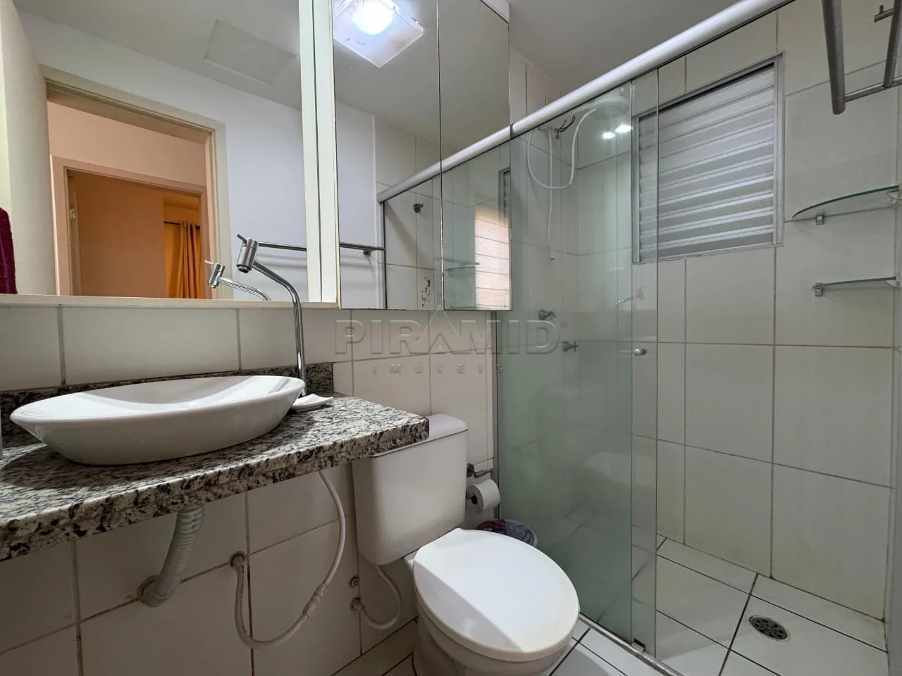 Alugar Apartamento / Padr&atilde;o em Ribeir&atilde;o Preto R$ 1.100,00 - Foto 15