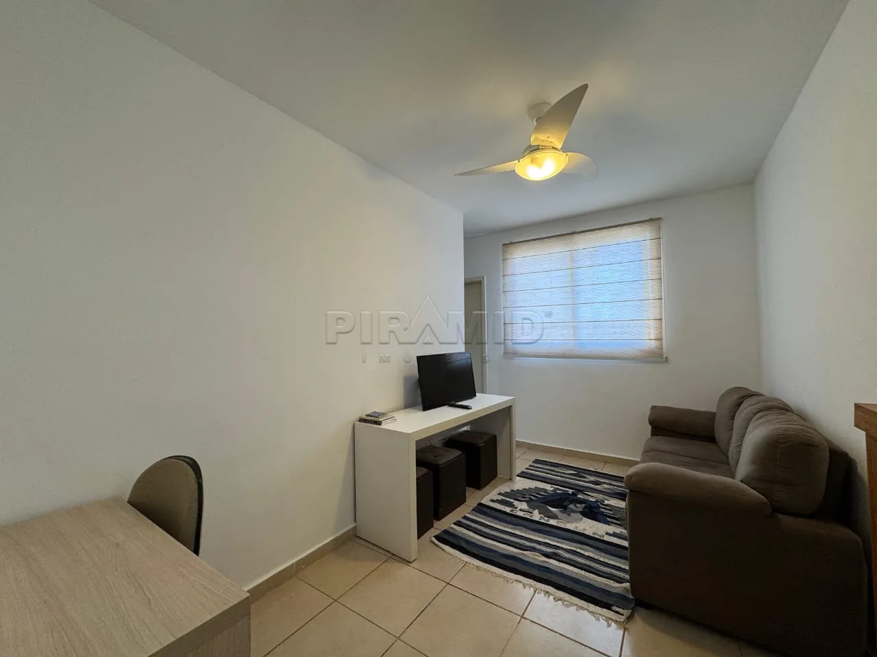Alugar Apartamento / Padr&atilde;o em Ribeir&atilde;o Preto R$ 1.100,00 - Foto 2