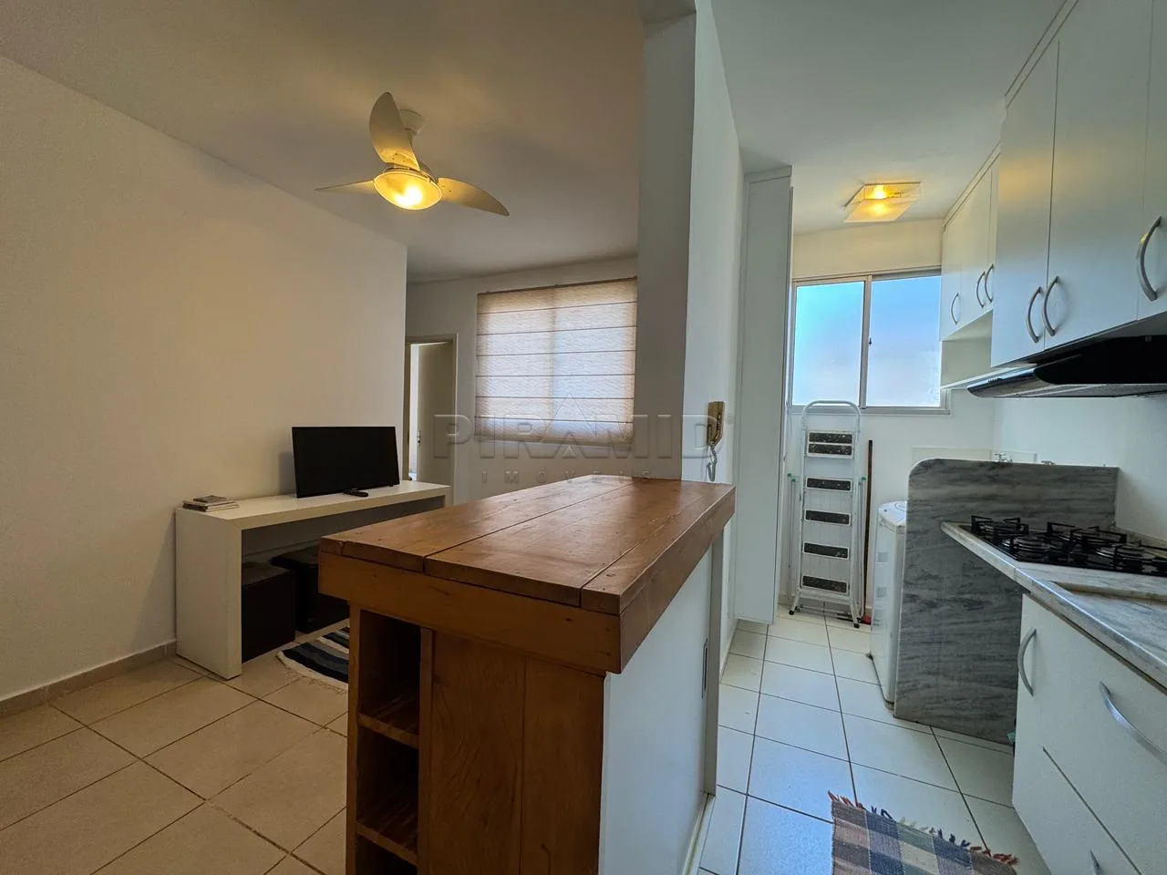 Alugar Apartamento / Padr&atilde;o em Ribeir&atilde;o Preto R$ 1.100,00 - Foto 9