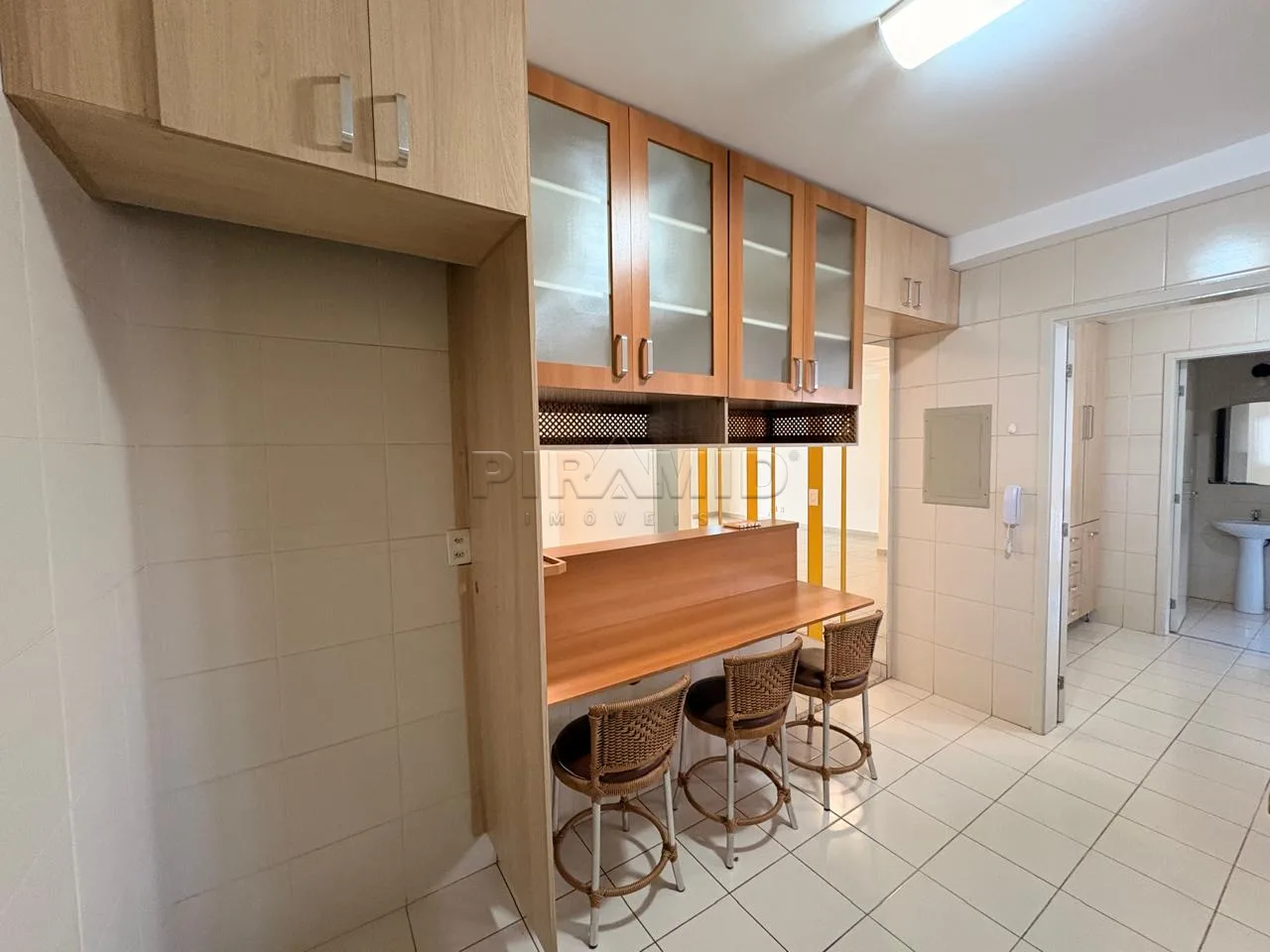 Alugar Apartamento / Padr&atilde;o em Ribeir&atilde;o Preto R$ 3.600,00 - Foto 10