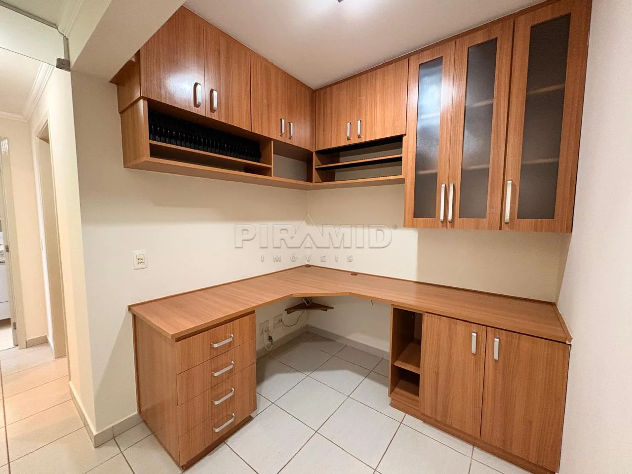 Alugar Apartamento / Padr&atilde;o em Ribeir&atilde;o Preto R$ 3.600,00 - Foto 16