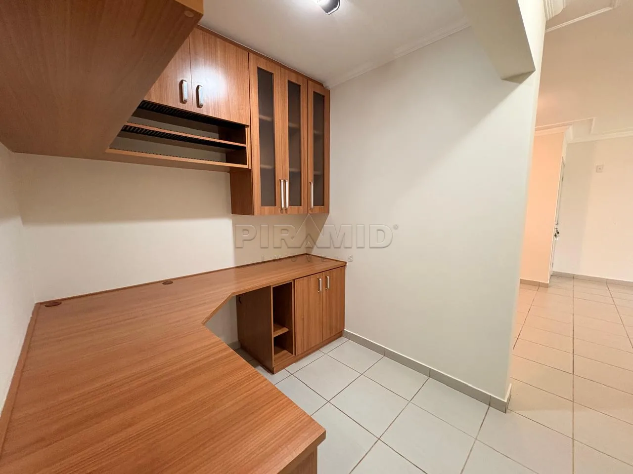 Alugar Apartamento / Padr&atilde;o em Ribeir&atilde;o Preto R$ 3.600,00 - Foto 17