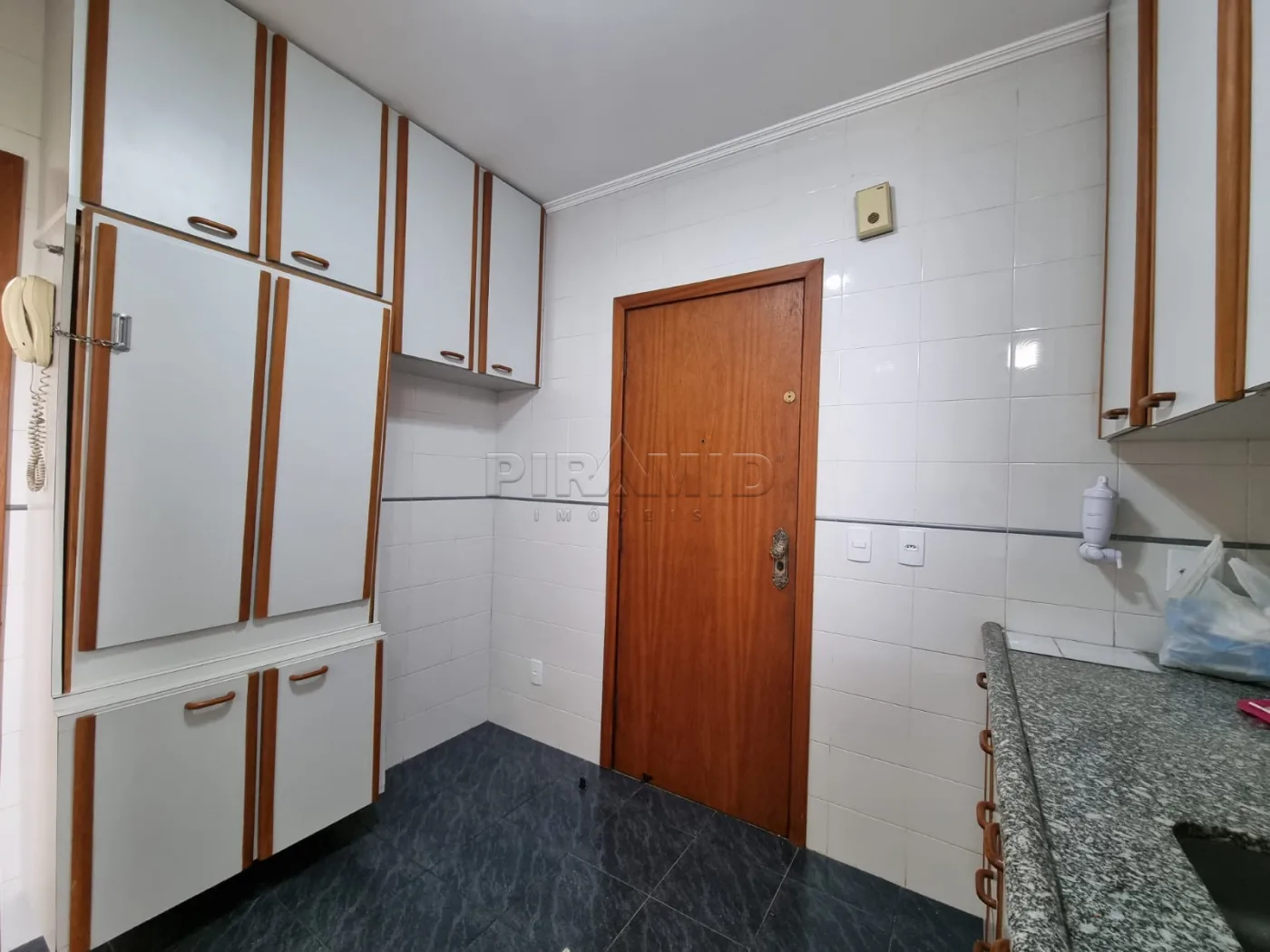 Alugar Apartamento / Padr&atilde;o em Ribeir&atilde;o Preto R$ 2.500,00 - Foto 15