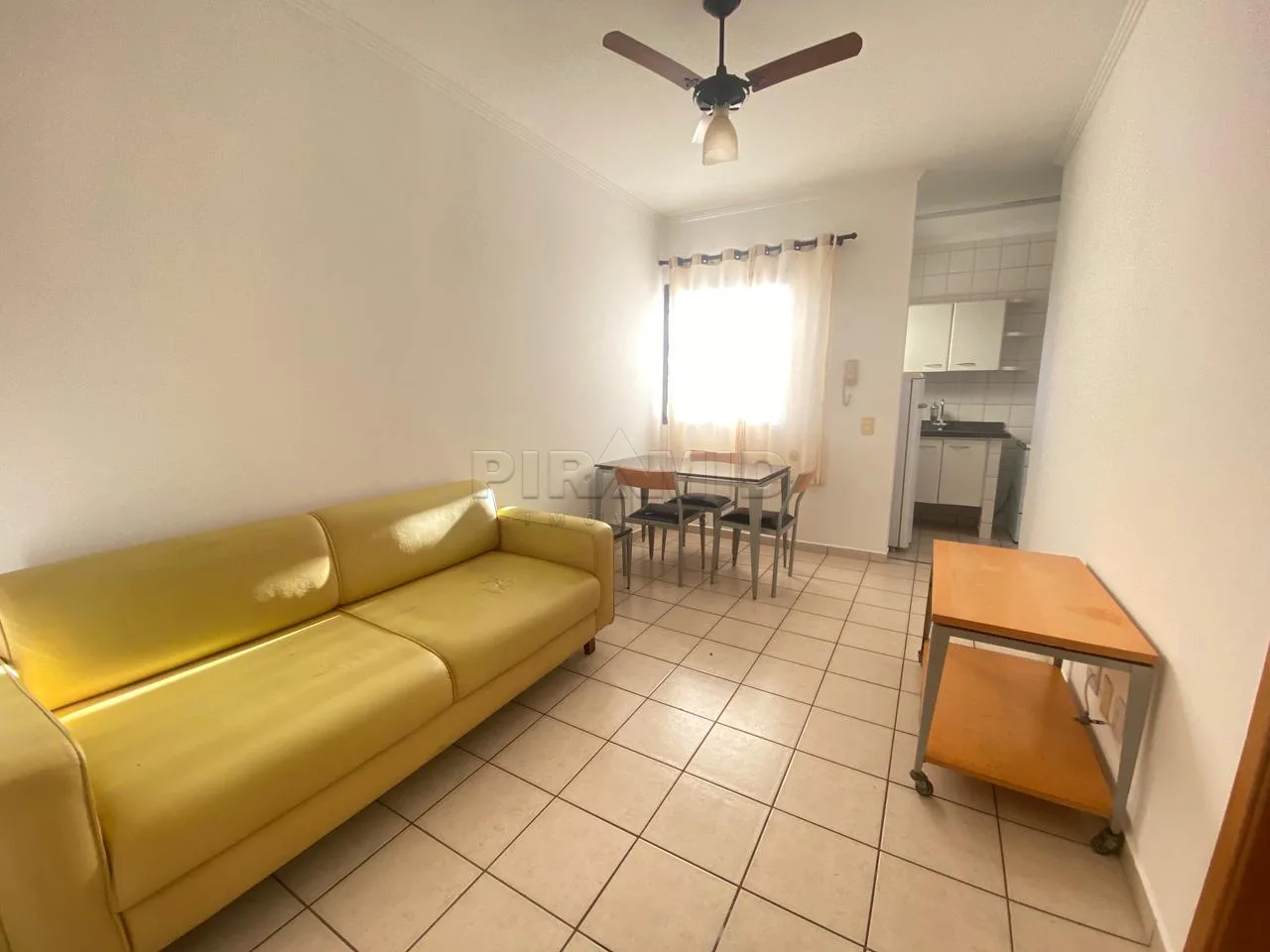 Alugar Apartamento / Padr&atilde;o em Ribeir&atilde;o Preto R$ 1.200,00 - Foto 2