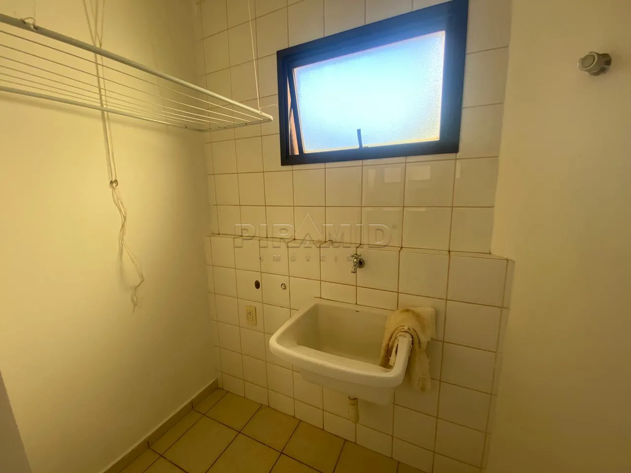 Alugar Apartamento / Padr&atilde;o em Ribeir&atilde;o Preto R$ 1.200,00 - Foto 7