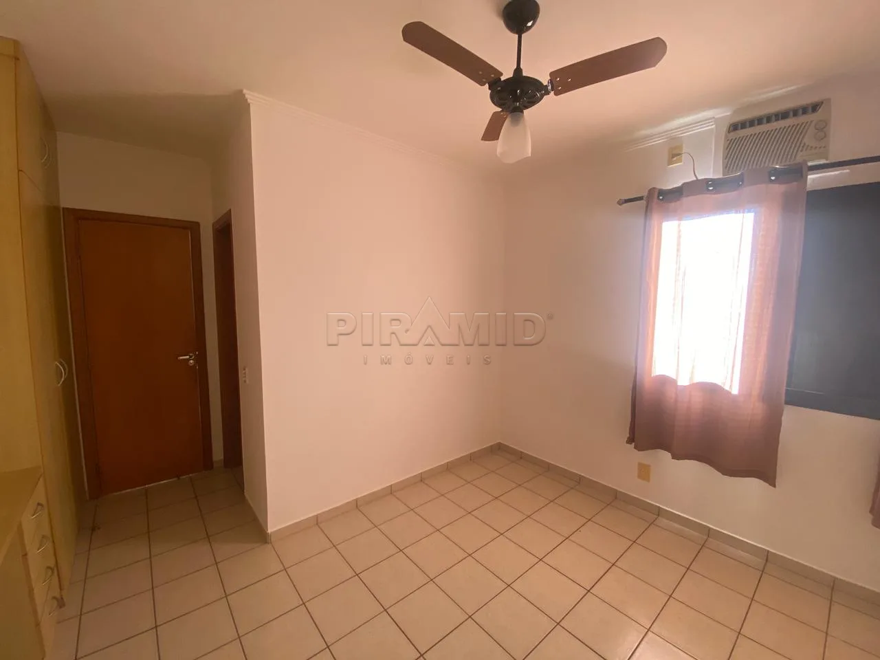 Alugar Apartamento / Padr&atilde;o em Ribeir&atilde;o Preto R$ 1.200,00 - Foto 11