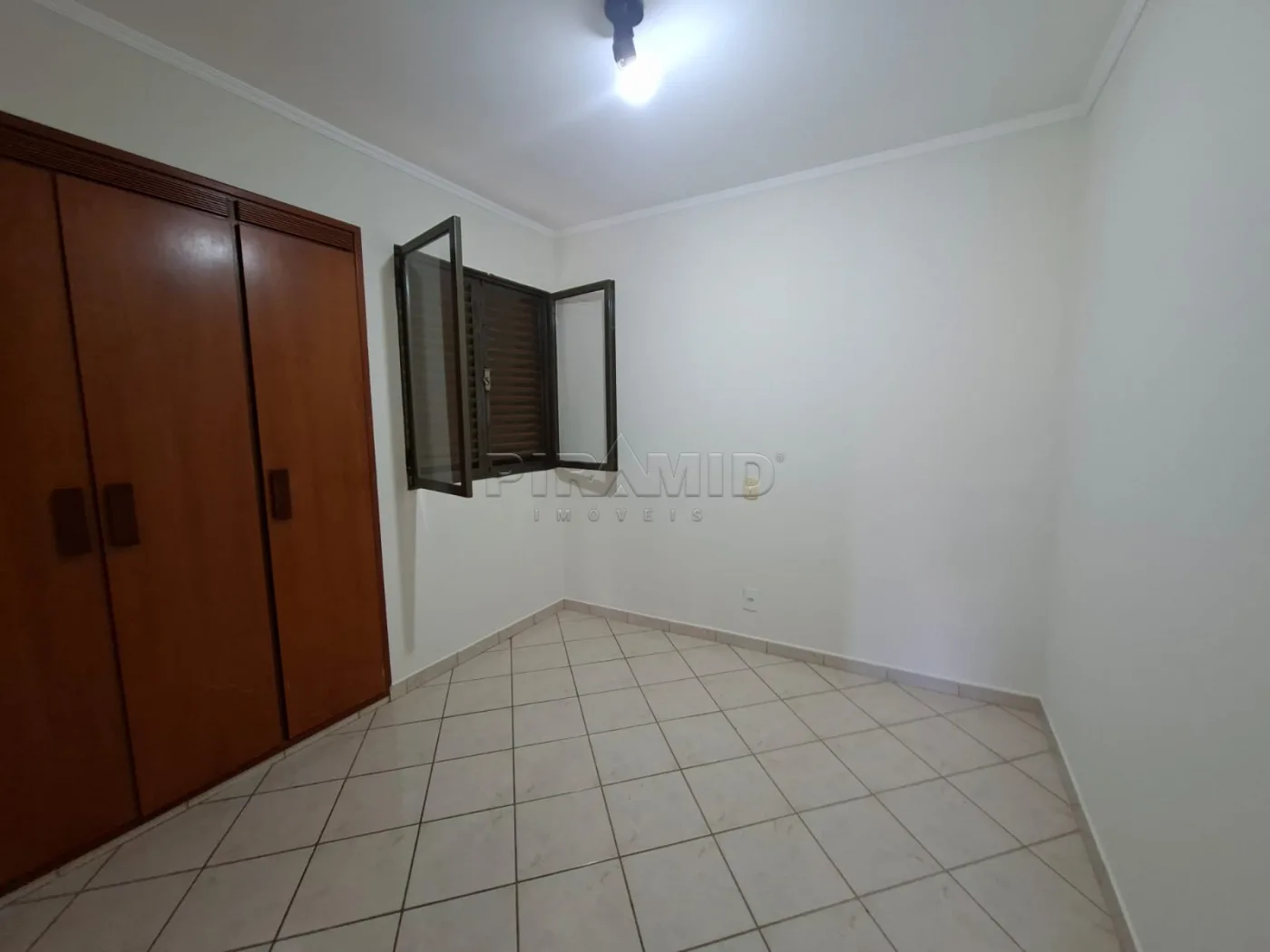 Alugar Apartamento / Padr&atilde;o em Ribeir&atilde;o Preto R$ 1.800,00 - Foto 17
