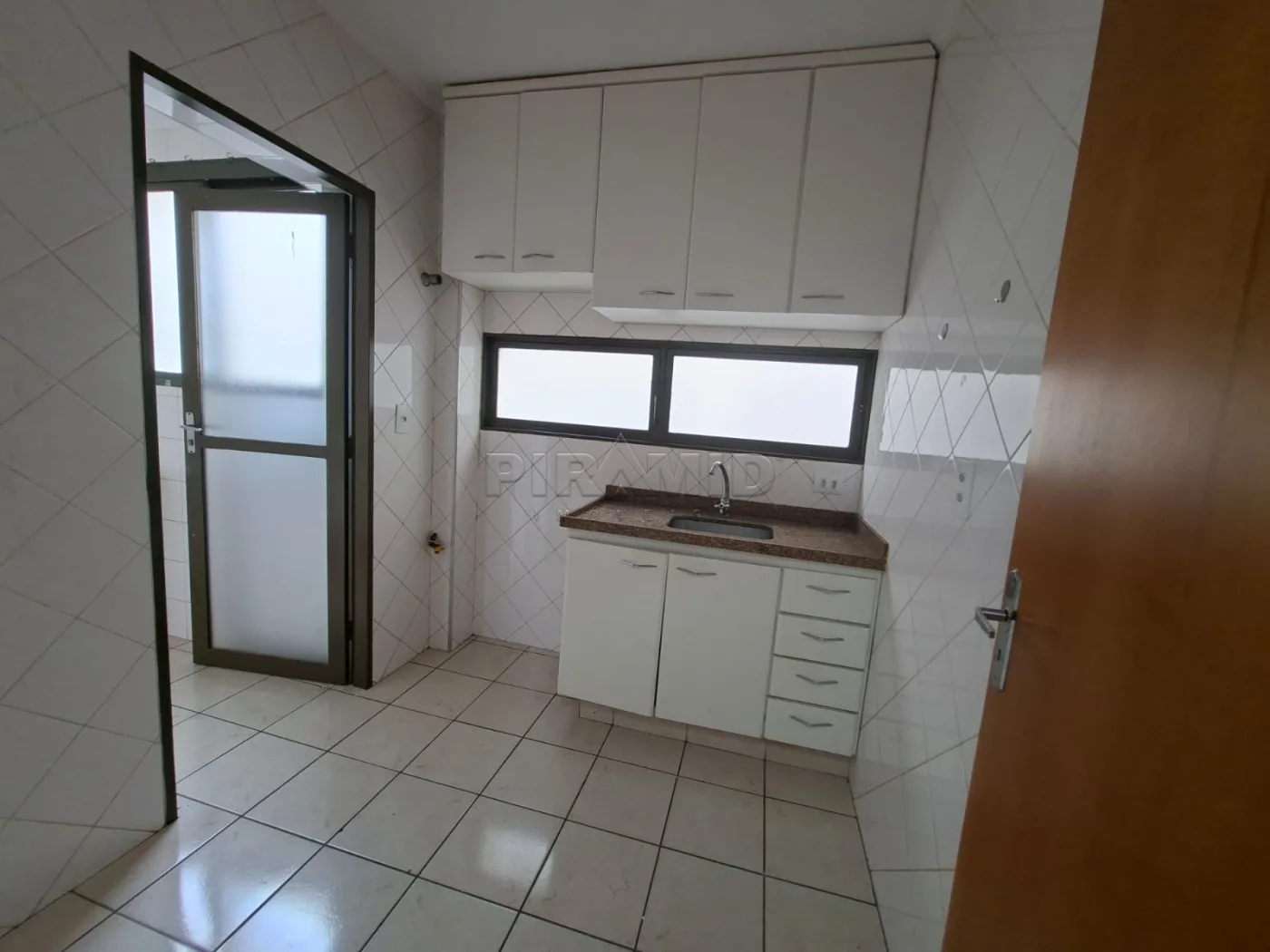 Alugar Apartamento / Padr&atilde;o em Ribeir&atilde;o Preto R$ 1.800,00 - Foto 20
