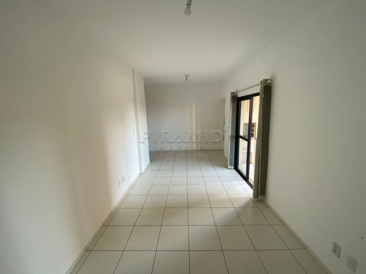 Alugar Apartamento / Padr&atilde;o em Ribeir&atilde;o Preto R$ 1.100,00 - Foto 3