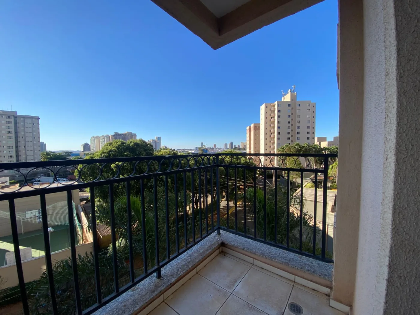 Alugar Apartamento / Padr&atilde;o em Ribeir&atilde;o Preto R$ 1.100,00 - Foto 8