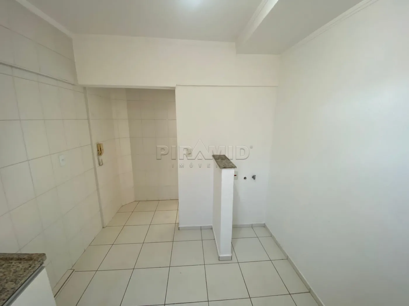 Alugar Apartamento / Padr&atilde;o em Ribeir&atilde;o Preto R$ 1.100,00 - Foto 12