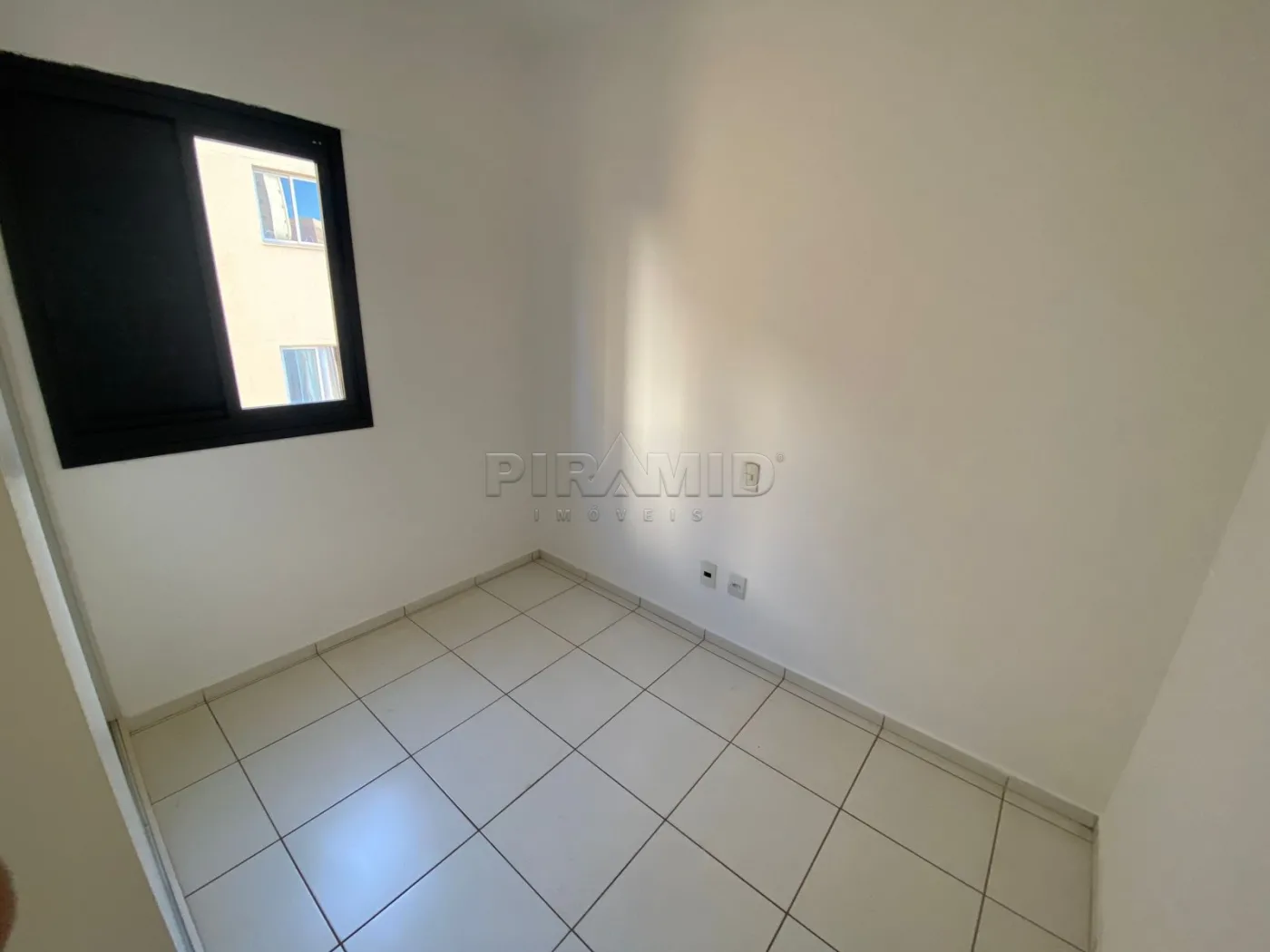 Alugar Apartamento / Padr&atilde;o em Ribeir&atilde;o Preto R$ 1.100,00 - Foto 15