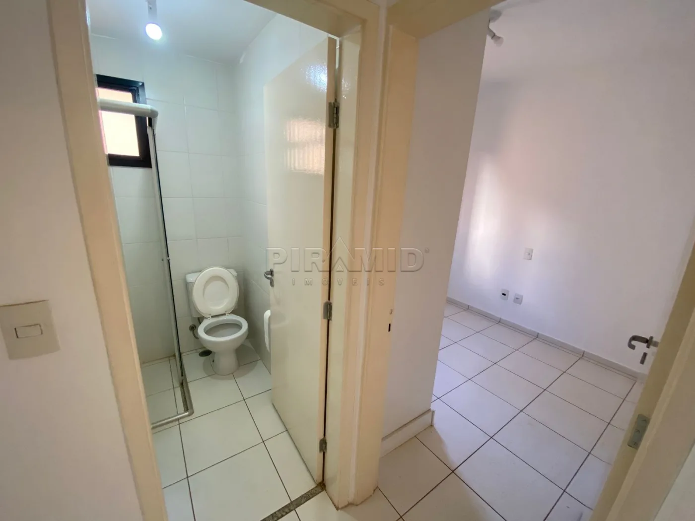 Alugar Apartamento / Padr&atilde;o em Ribeir&atilde;o Preto R$ 1.100,00 - Foto 17