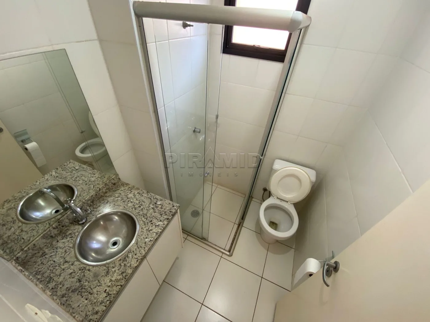 Alugar Apartamento / Padr&atilde;o em Ribeir&atilde;o Preto R$ 1.100,00 - Foto 18