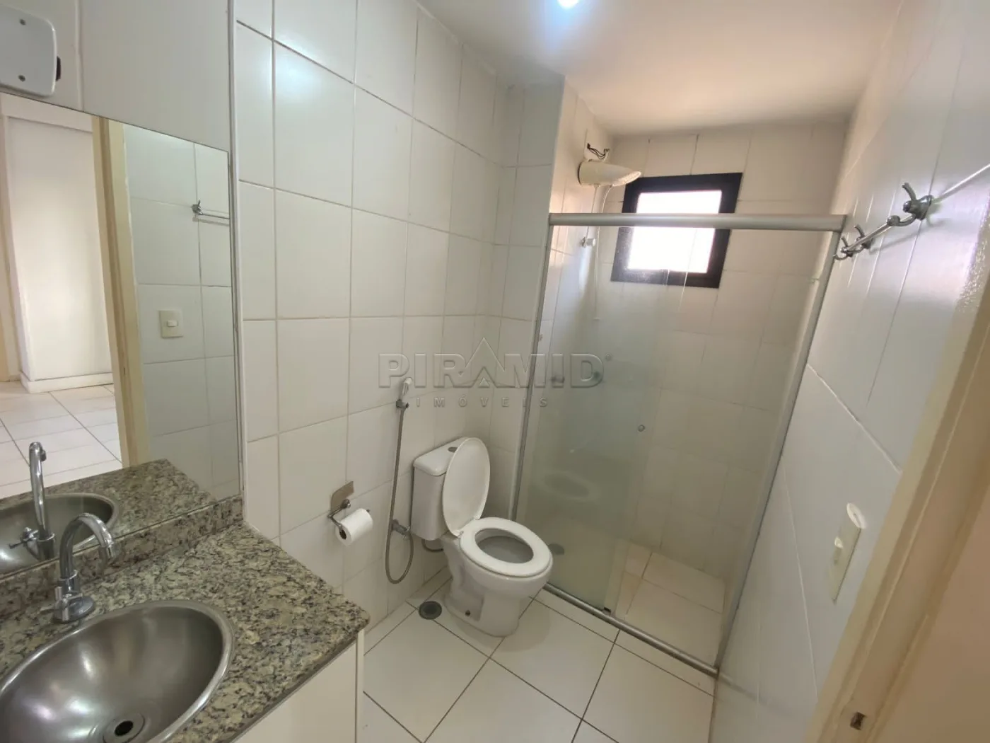 Alugar Apartamento / Padr&atilde;o em Ribeir&atilde;o Preto R$ 1.100,00 - Foto 24