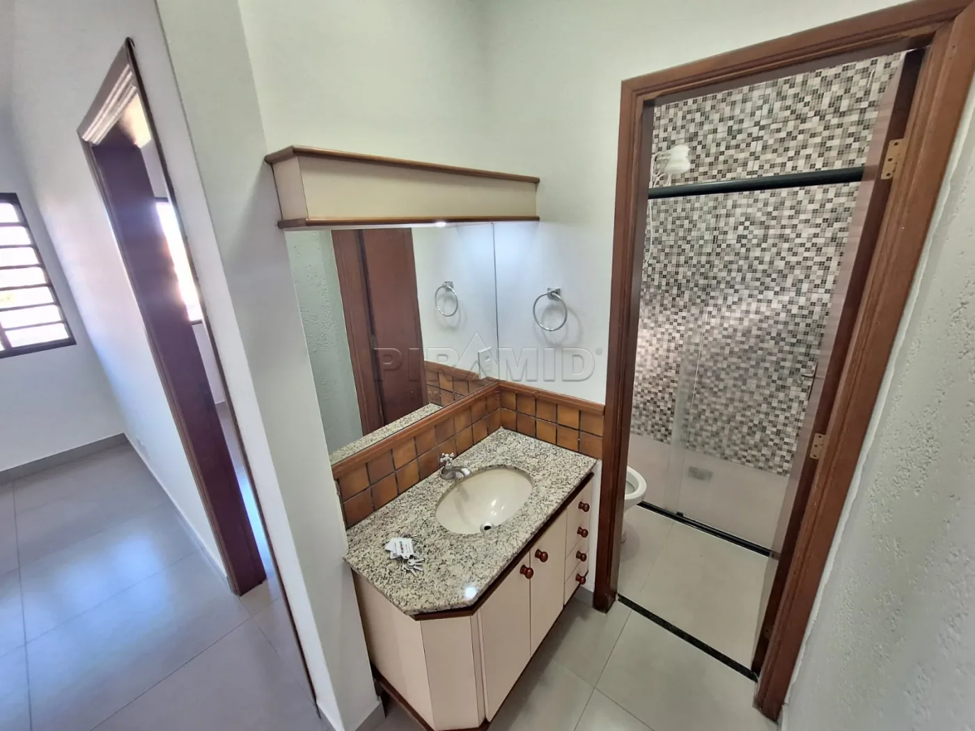 Alugar Apartamento / Padr&atilde;o em Ribeir&atilde;o Preto R$ 1.500,00 - Foto 3