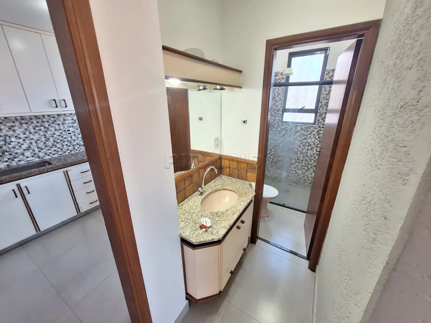 Alugar Apartamento / Padr&atilde;o em Ribeir&atilde;o Preto R$ 1.500,00 - Foto 3