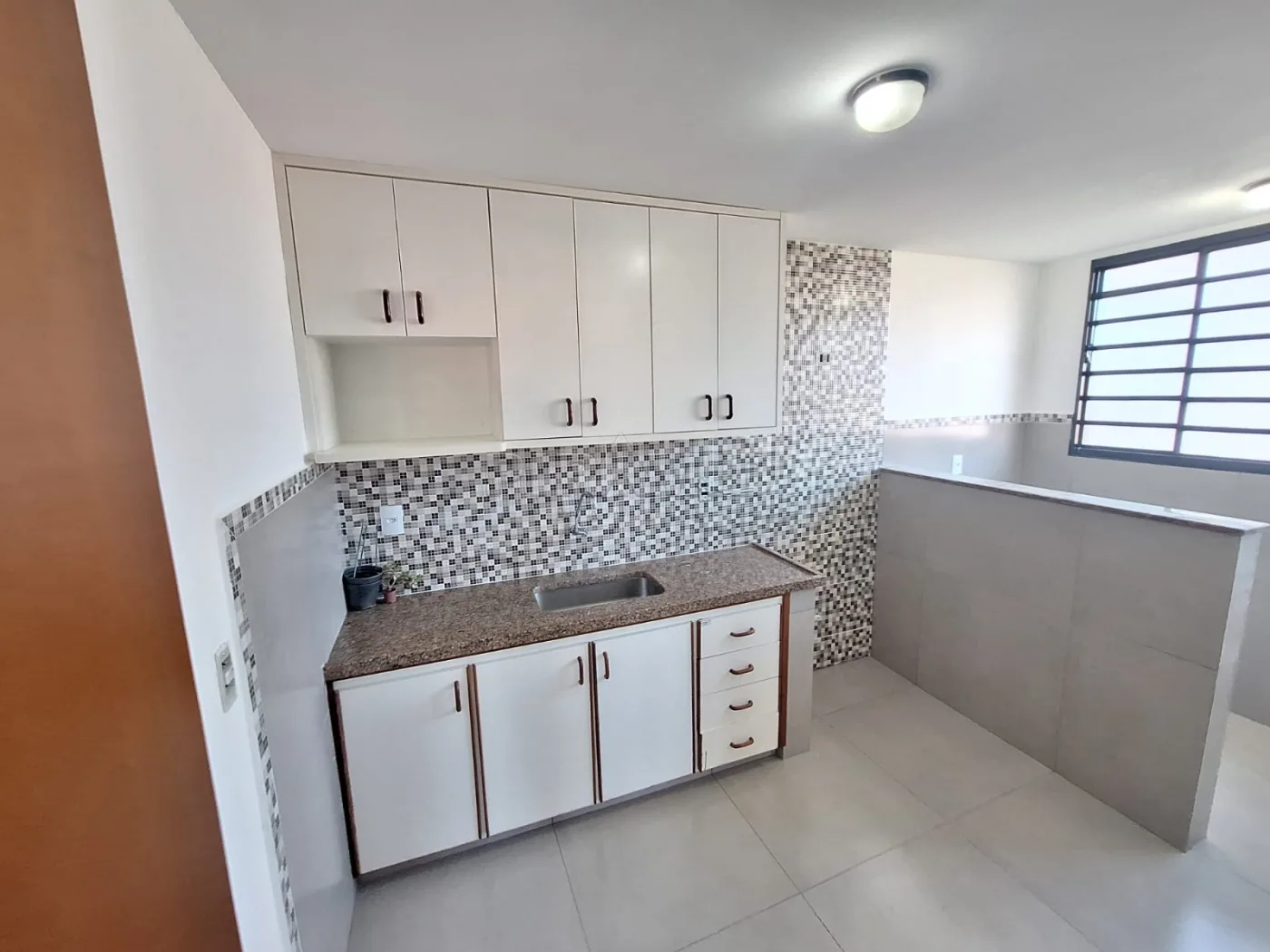Alugar Apartamento / Padr&atilde;o em Ribeir&atilde;o Preto R$ 1.500,00 - Foto 8