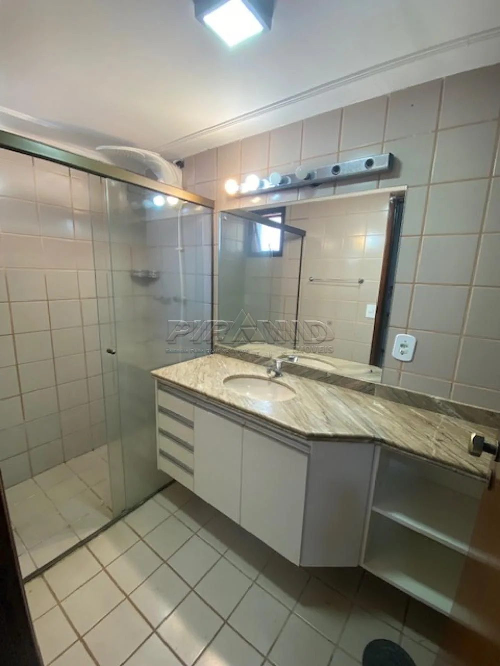 Alugar Apartamento / Padr&atilde;o em Ribeir&atilde;o Preto R$ 1.700,00 - Foto 13