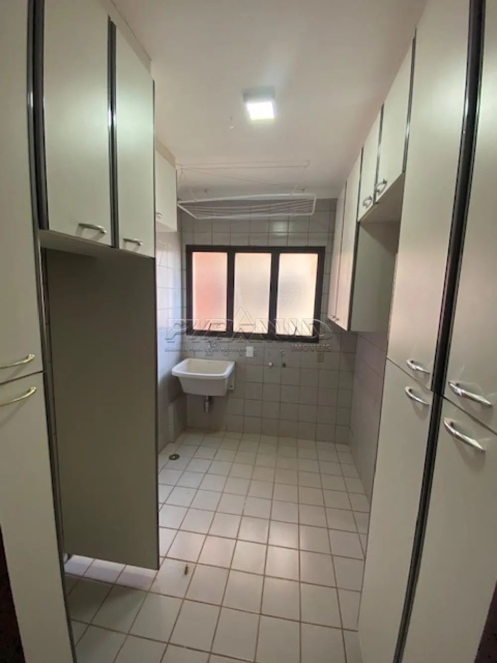 Alugar Apartamento / Padr&atilde;o em Ribeir&atilde;o Preto R$ 1.700,00 - Foto 16