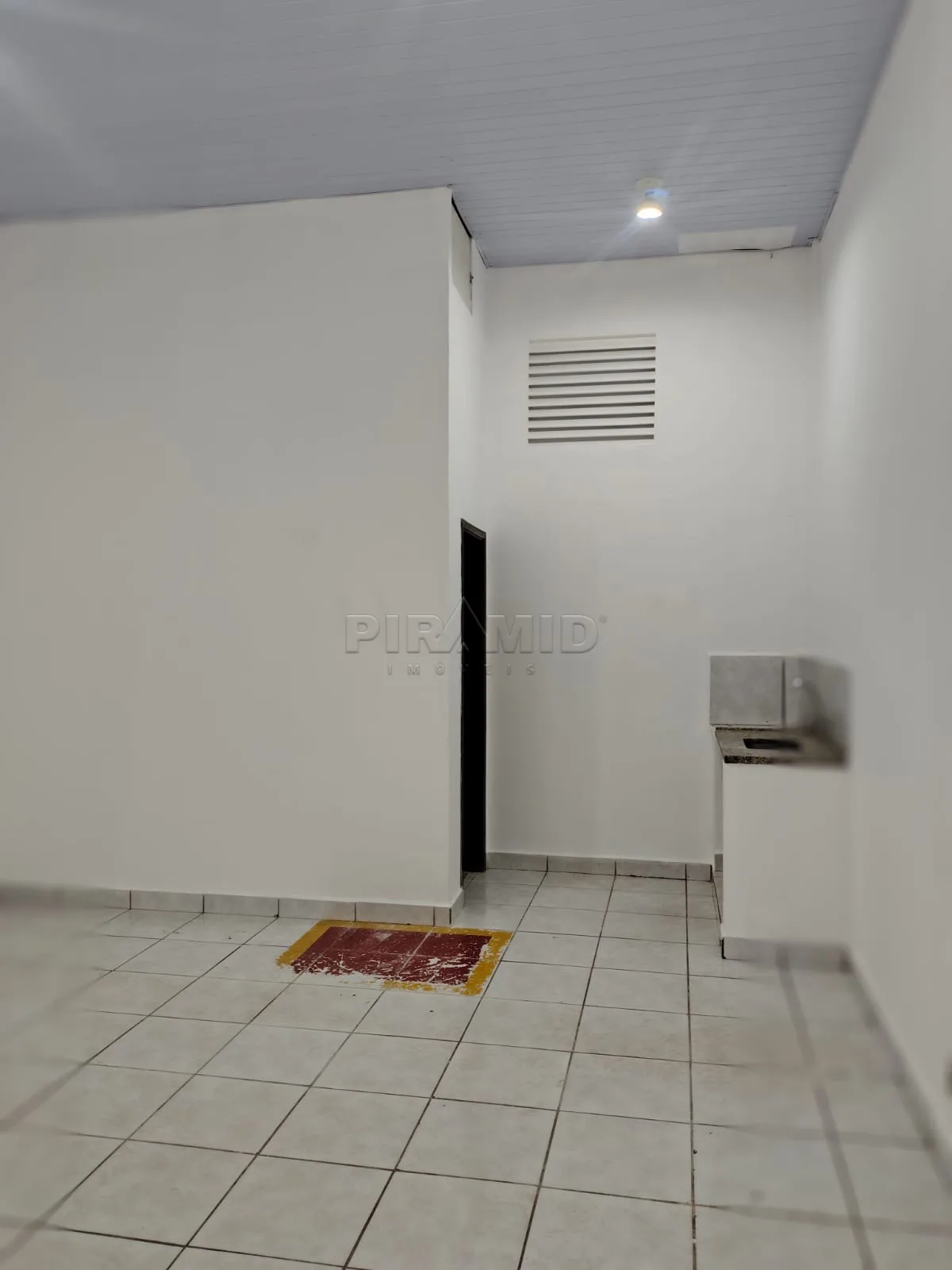 Alugar Comercial / Sal&atilde;o em Ribeir&atilde;o Preto R$ 1.550,00 - Foto 5