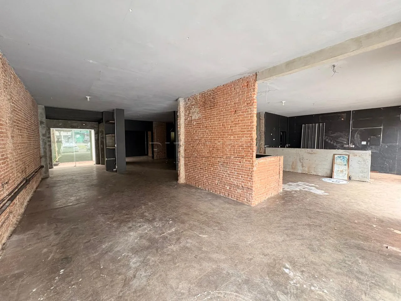 Alugar Comercial / Casa em Ribeir&atilde;o Preto R$ 18.000,00 - Foto 2