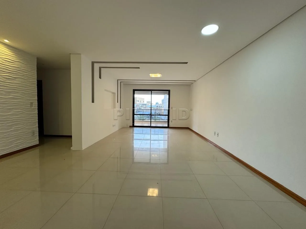 Alugar Apartamento / Padr&atilde;o em Ribeir&atilde;o Preto R$ 4.500,00 - Foto 1