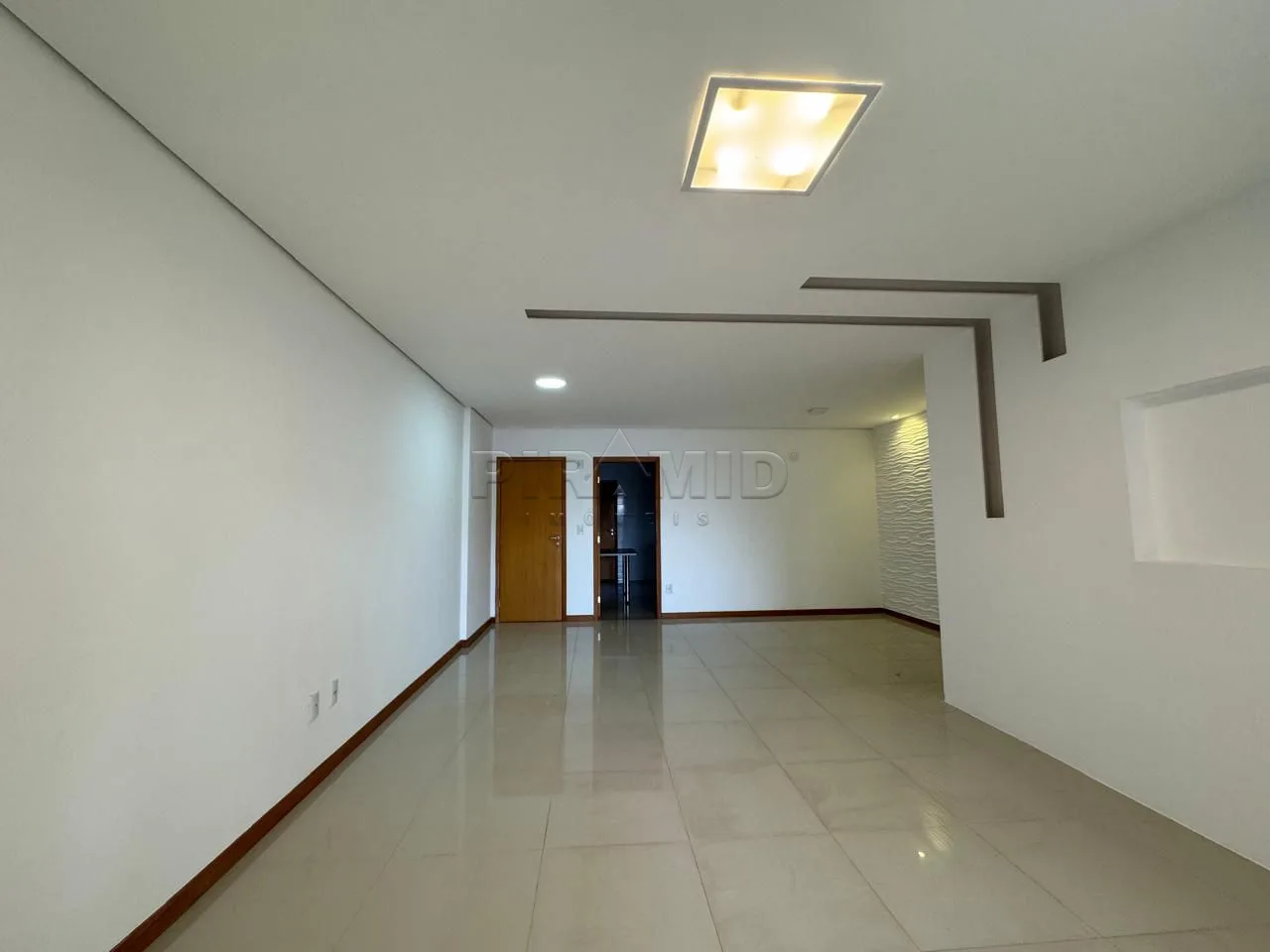 Alugar Apartamento / Padr&atilde;o em Ribeir&atilde;o Preto R$ 4.500,00 - Foto 2