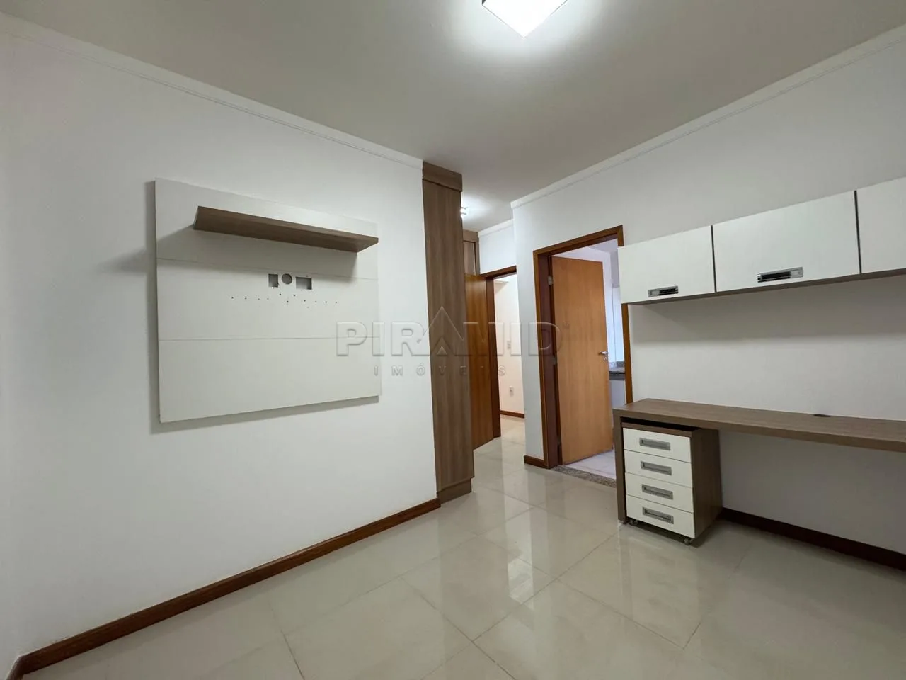 Alugar Apartamento / Padr&atilde;o em Ribeir&atilde;o Preto R$ 4.500,00 - Foto 12