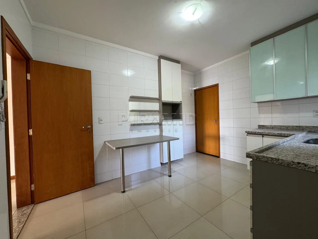 Alugar Apartamento / Padr&atilde;o em Ribeir&atilde;o Preto R$ 4.500,00 - Foto 16