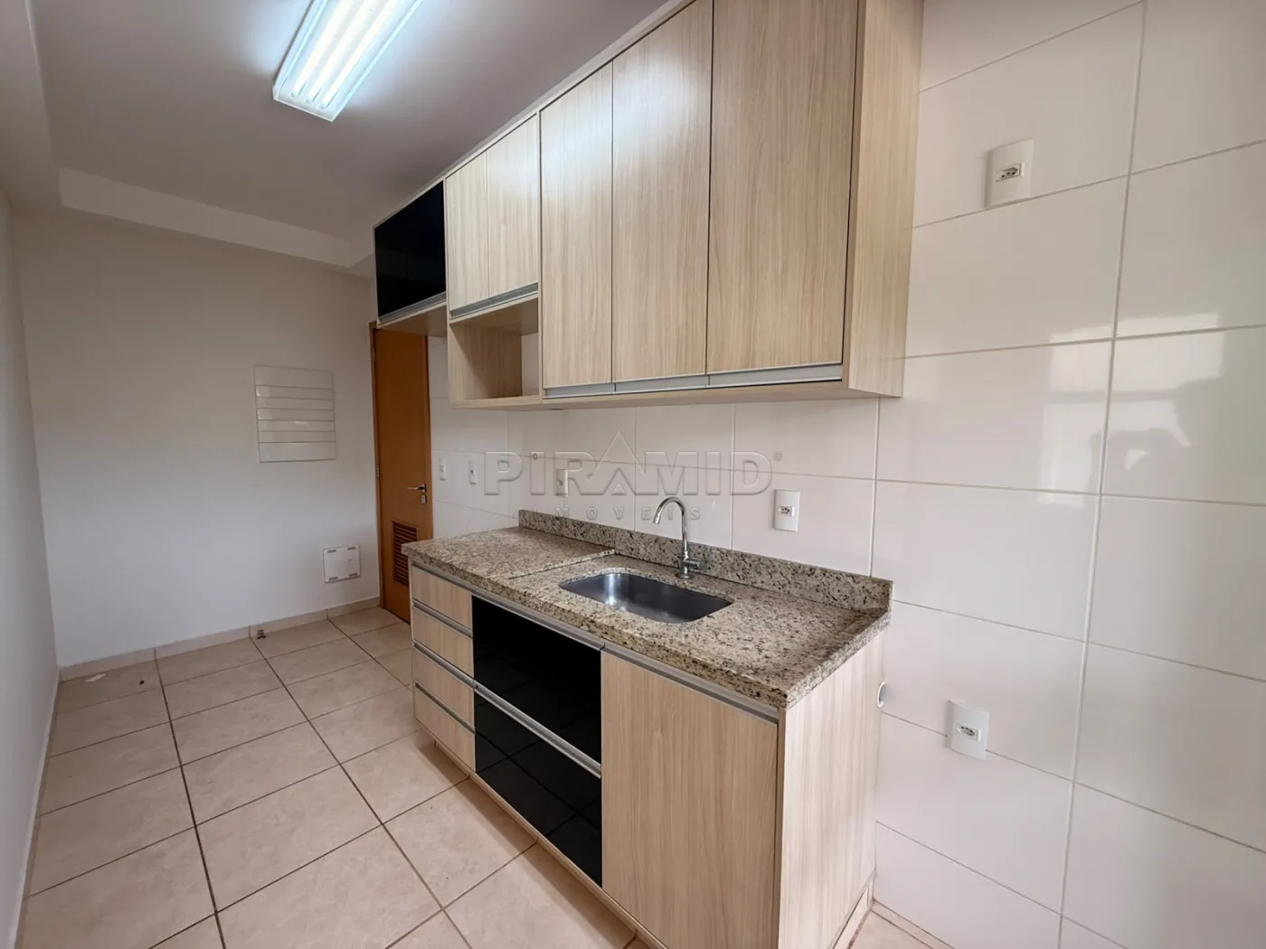Alugar Apartamento / Padr&atilde;o em Ribeir&atilde;o Preto R$ 2.500,00 - Foto 16