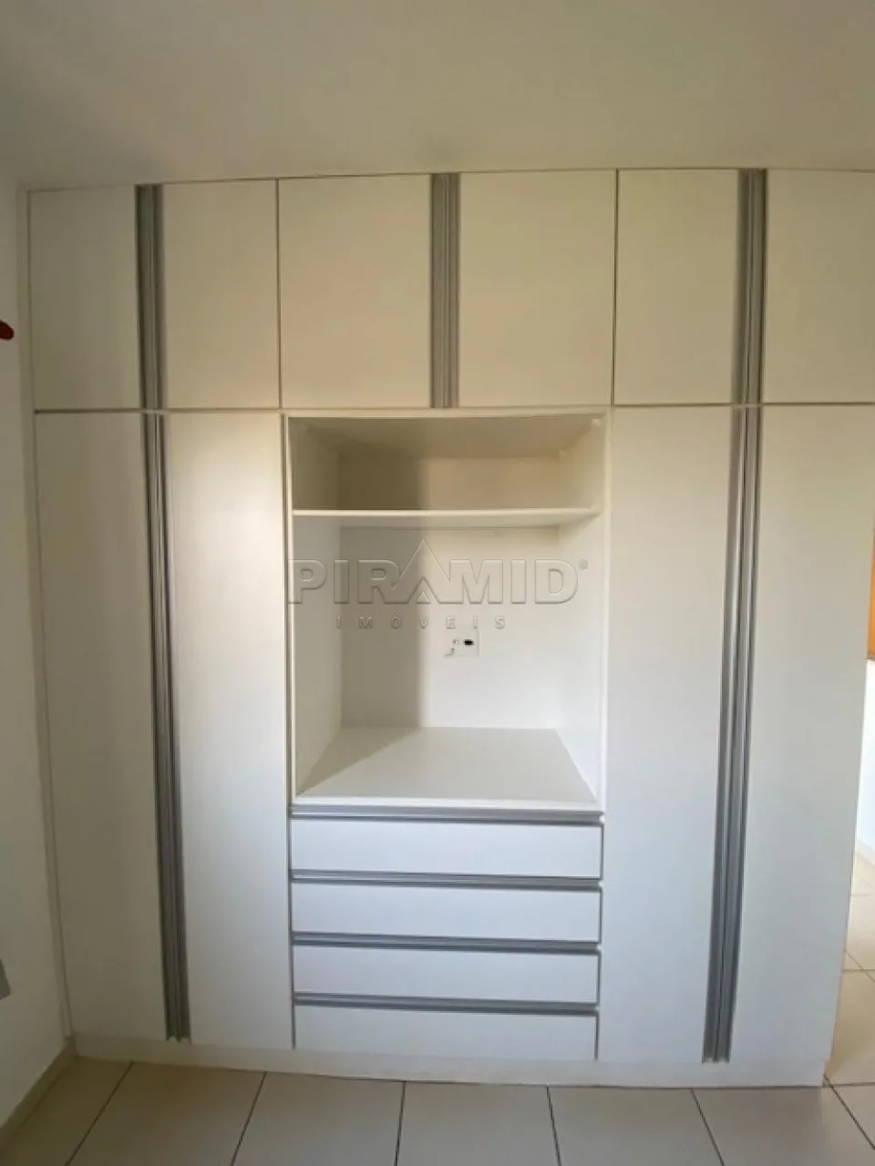 Alugar Apartamento / Padr&atilde;o em Ribeir&atilde;o Preto R$ 1.550,00 - Foto 11