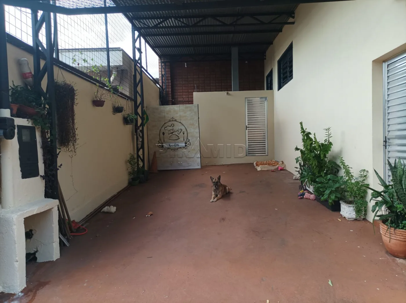 Alugar Casa / Padr&atilde;o em Ribeir&atilde;o Preto R$ 1.700,00 - Foto 1