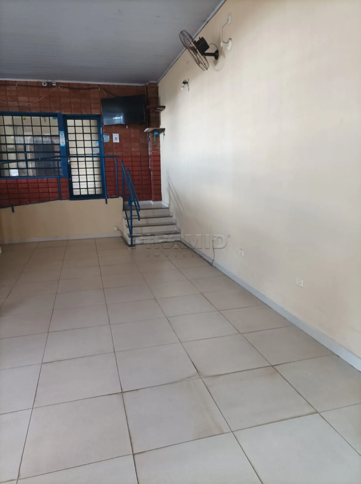 Alugar Casa / Padr&atilde;o em Ribeir&atilde;o Preto R$ 1.700,00 - Foto 3