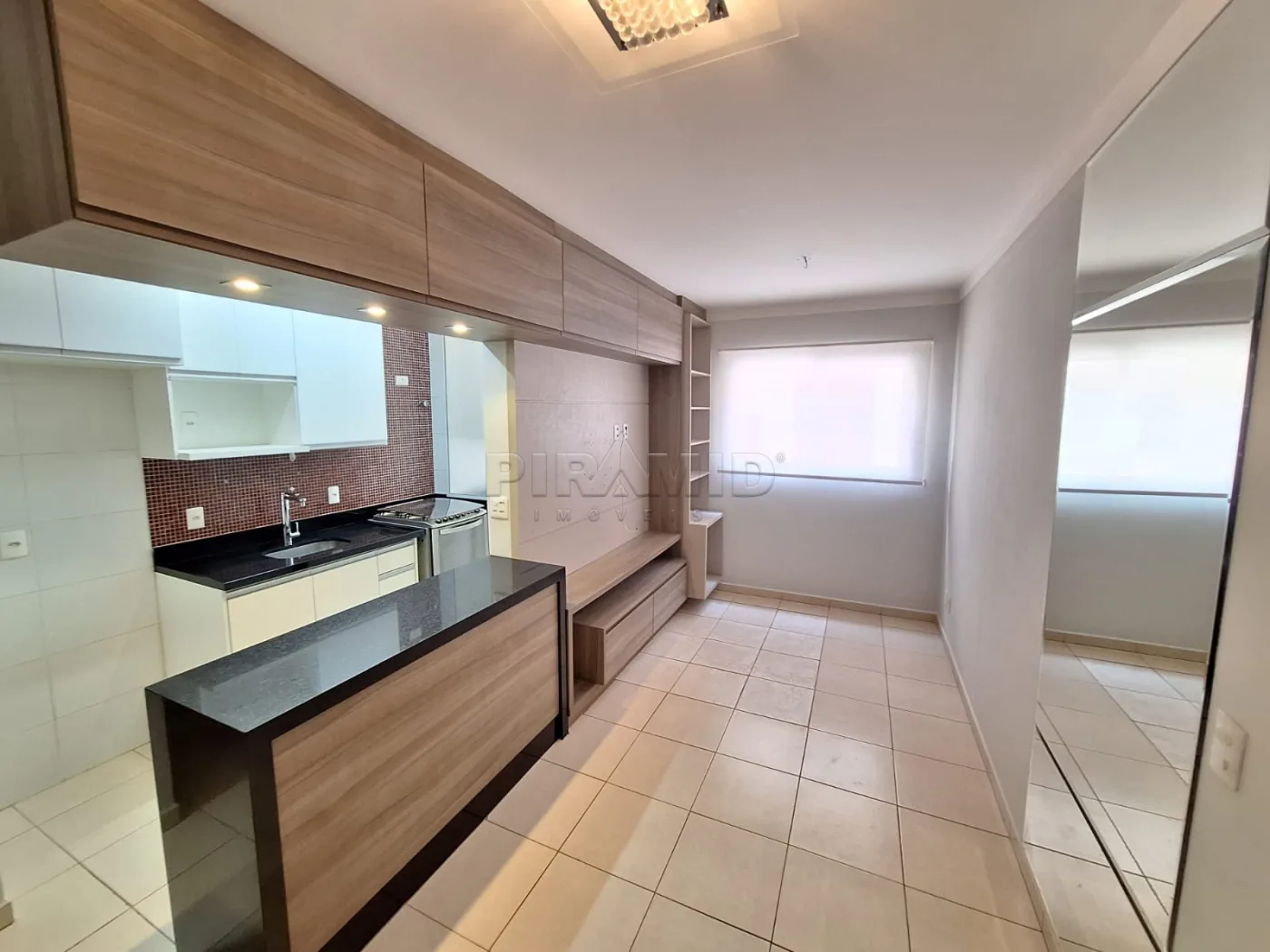 Alugar Apartamento / Padr&atilde;o em Ribeir&atilde;o Preto R$ 1.300,00 - Foto 1