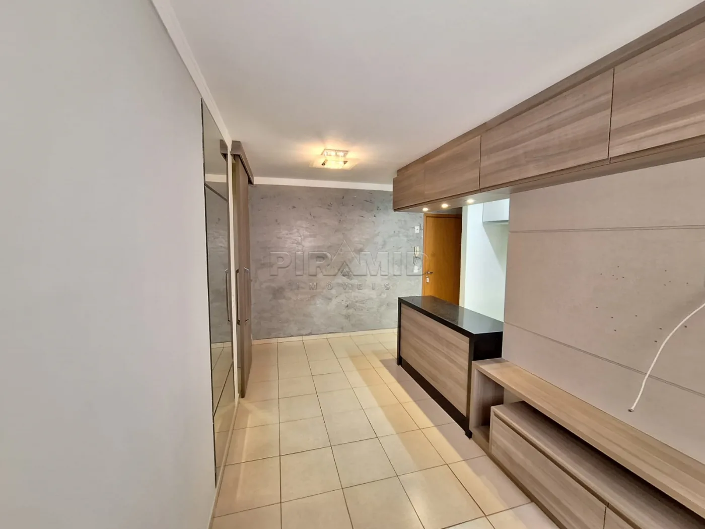 Alugar Apartamento / Padr&atilde;o em Ribeir&atilde;o Preto R$ 1.300,00 - Foto 4