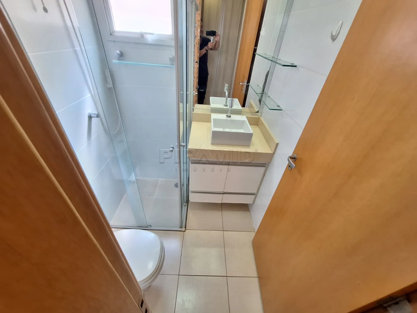 Alugar Apartamento / Padr&atilde;o em Ribeir&atilde;o Preto R$ 1.300,00 - Foto 6