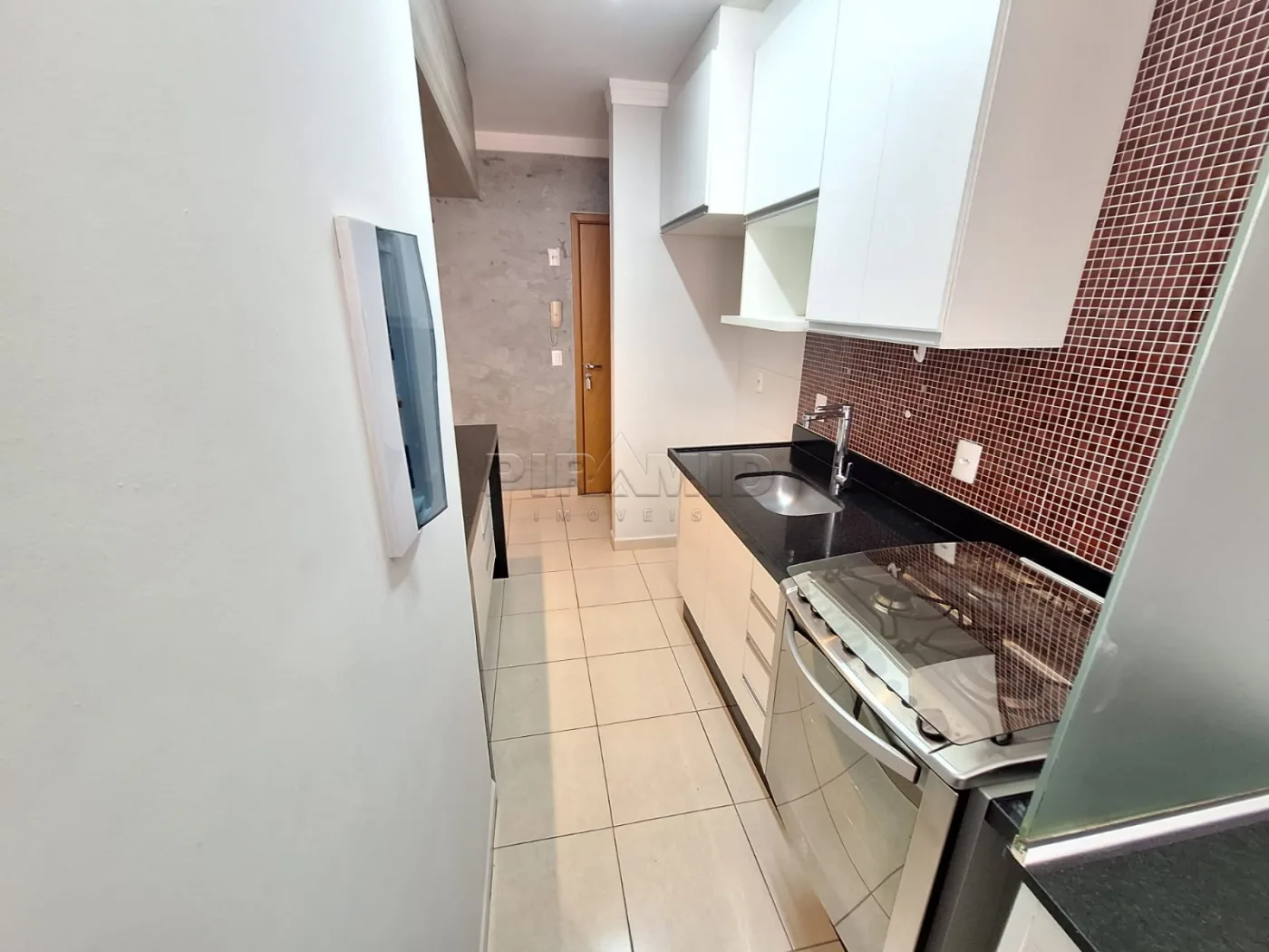 Alugar Apartamento / Padr&atilde;o em Ribeir&atilde;o Preto R$ 1.300,00 - Foto 14