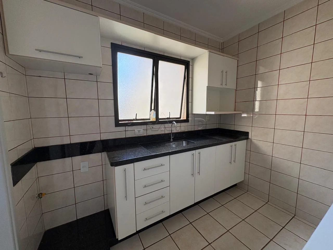 Alugar Apartamento / Padr&atilde;o em Ribeir&atilde;o Preto R$ 1.700,00 - Foto 5