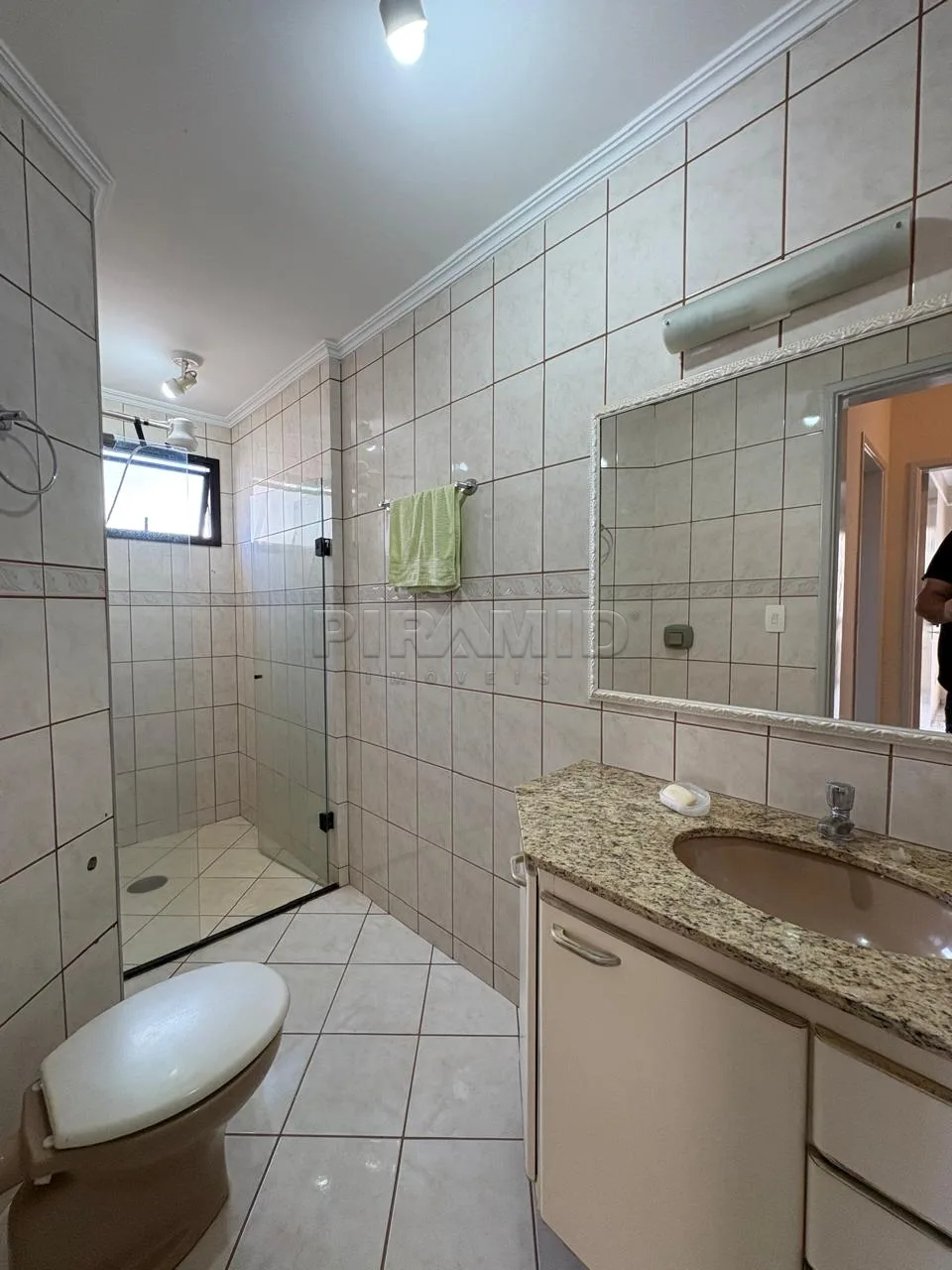 Alugar Apartamento / Padr&atilde;o em Ribeir&atilde;o Preto R$ 1.700,00 - Foto 15