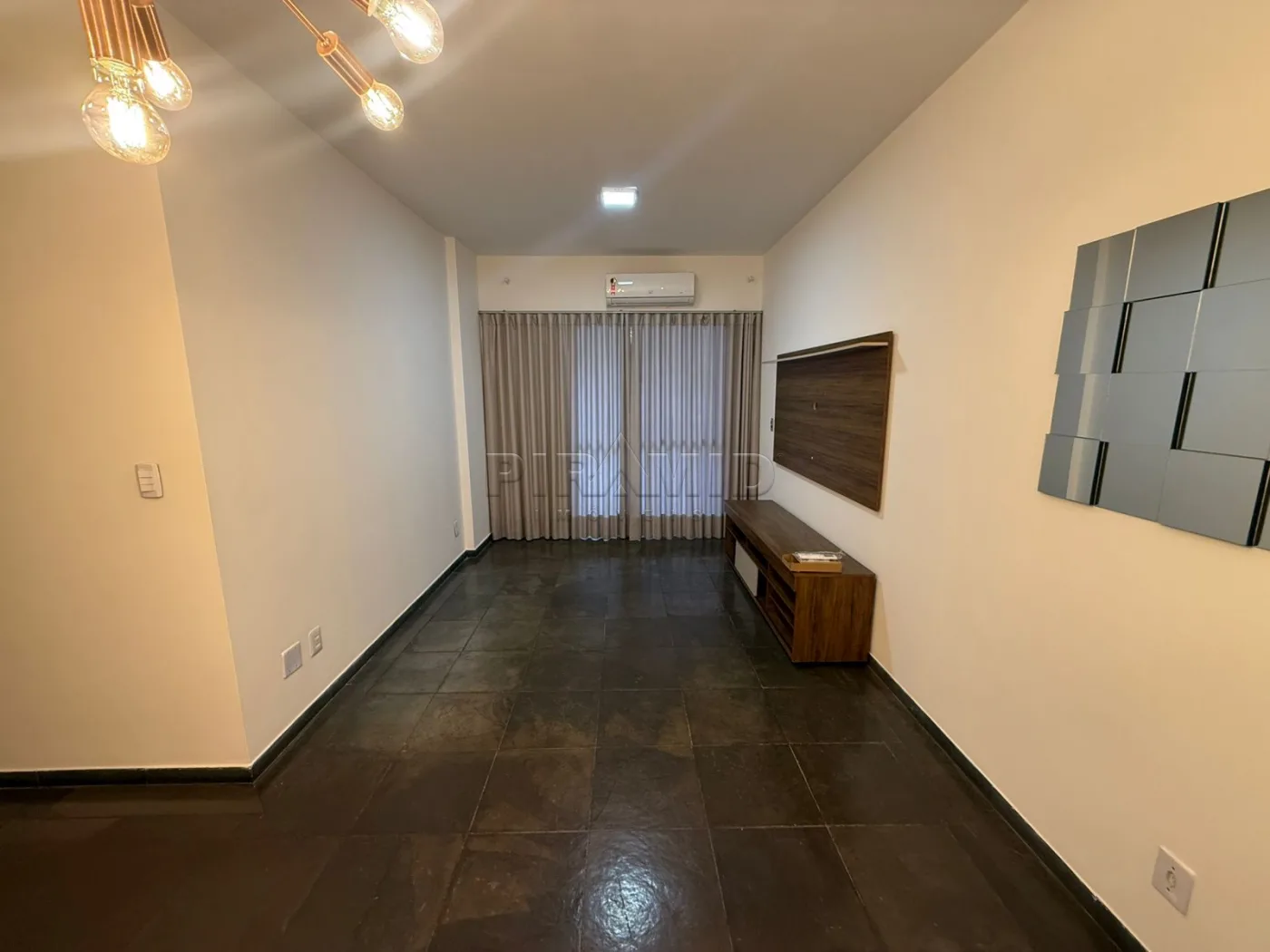 Alugar Apartamento / Padr&atilde;o em Ribeir&atilde;o Preto R$ 1.650,00 - Foto 1