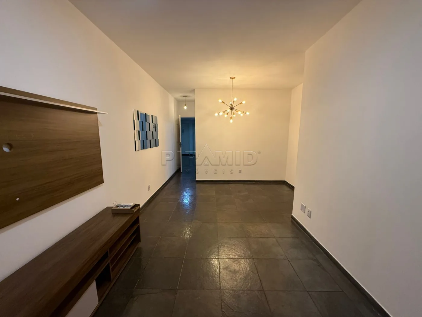 Alugar Apartamento / Padr&atilde;o em Ribeir&atilde;o Preto R$ 1.650,00 - Foto 2