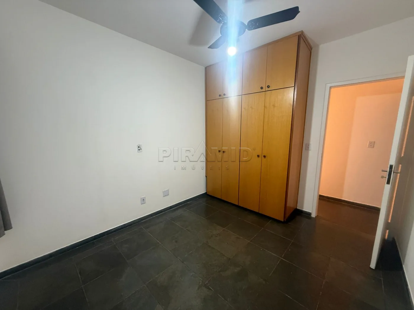 Alugar Apartamento / Padr&atilde;o em Ribeir&atilde;o Preto R$ 1.650,00 - Foto 7